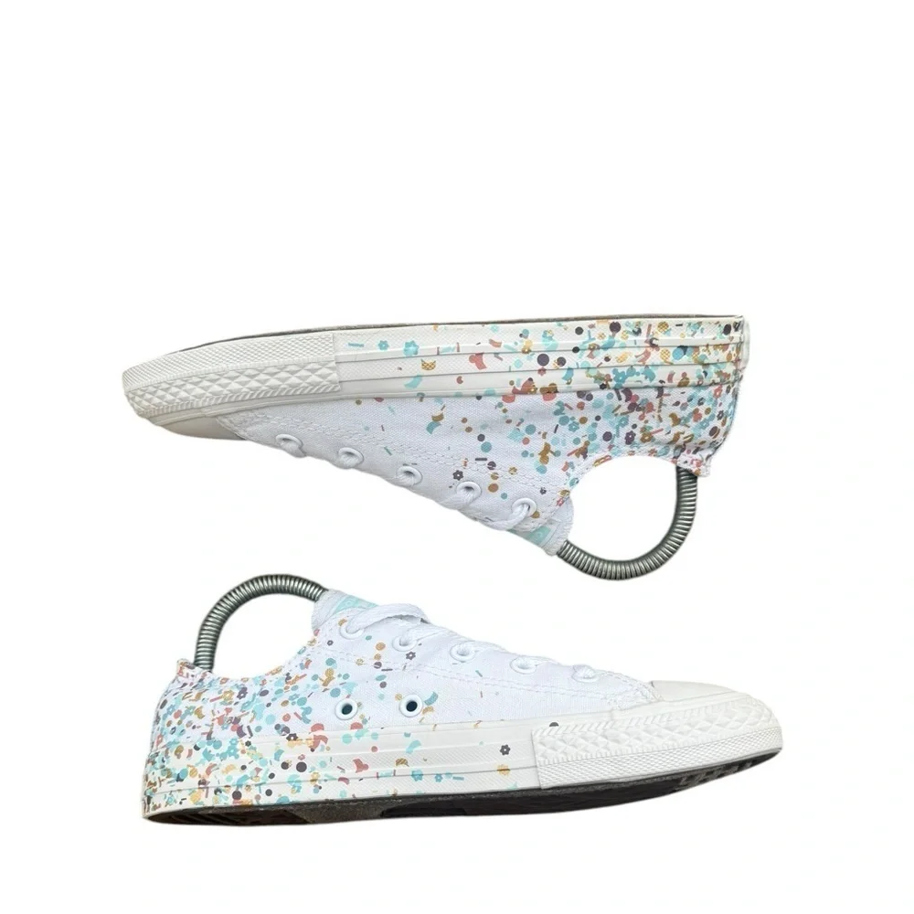 Converse Low Top Glitter Confetti Sneakers Size 4 (Juniors)